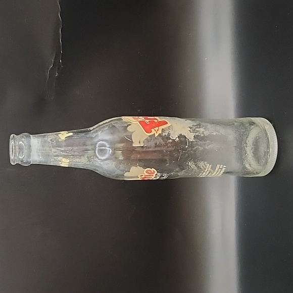 Vintage Frostie Soda Bottle 10 oz - Picture 4 of 9